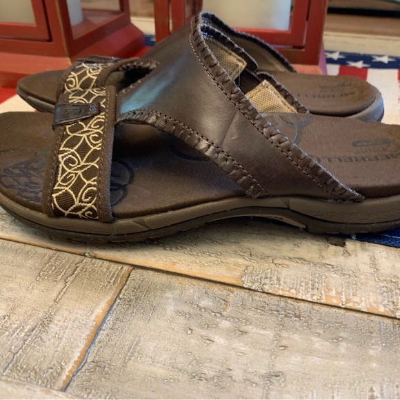 Excellent Women’s MERRELL Form Aircushion Brown Leather Sandals Size US 6 Shoes - Picture 7 of 13